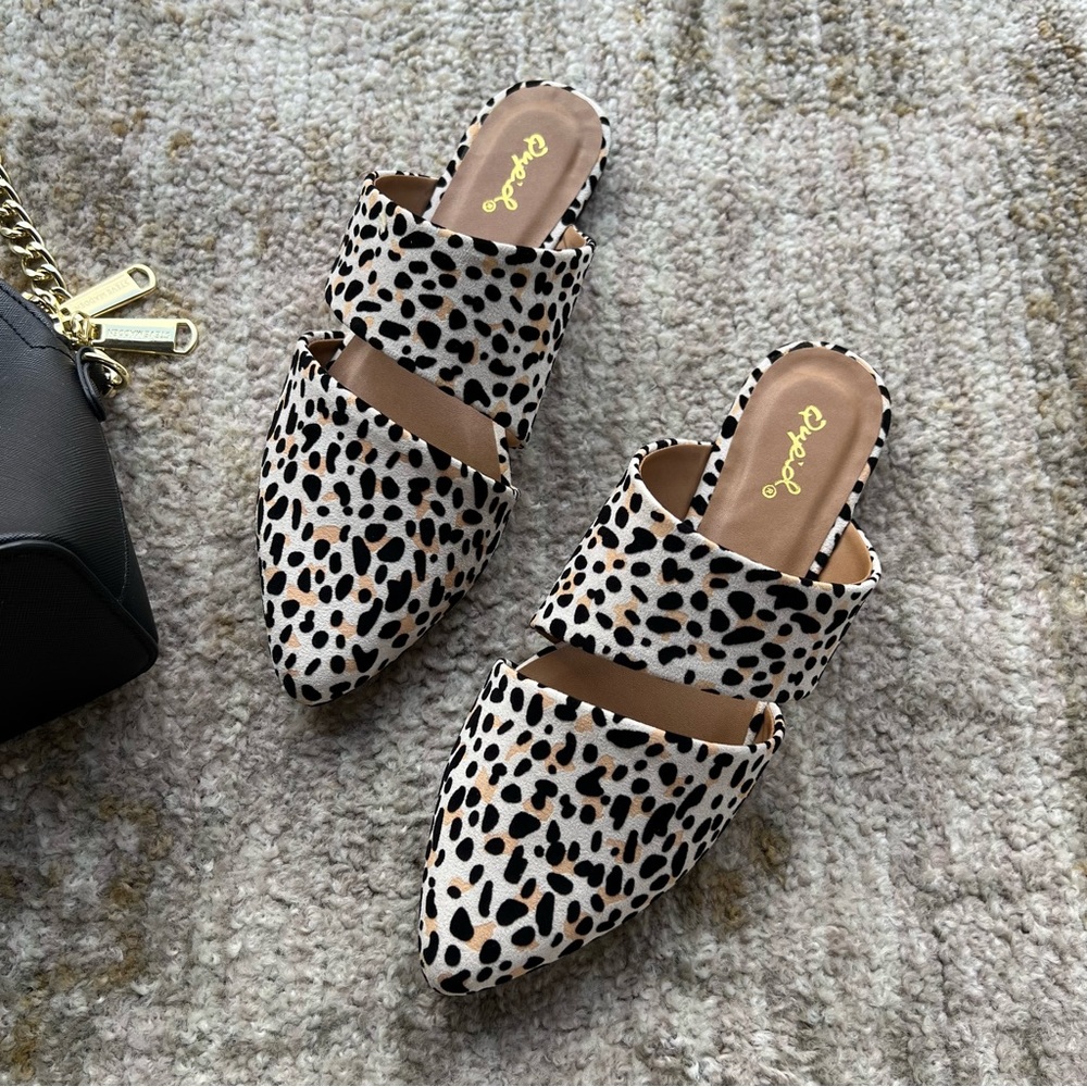 Leopard Mule Flats - Picture 3 of 4